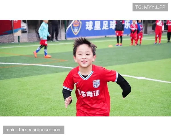 从青训到省级奖牌:14岁小将罗洪晟为怒江实现历史突破 从青训到省级奖牌:14岁小将罗洪晟为怒江实现历史突破